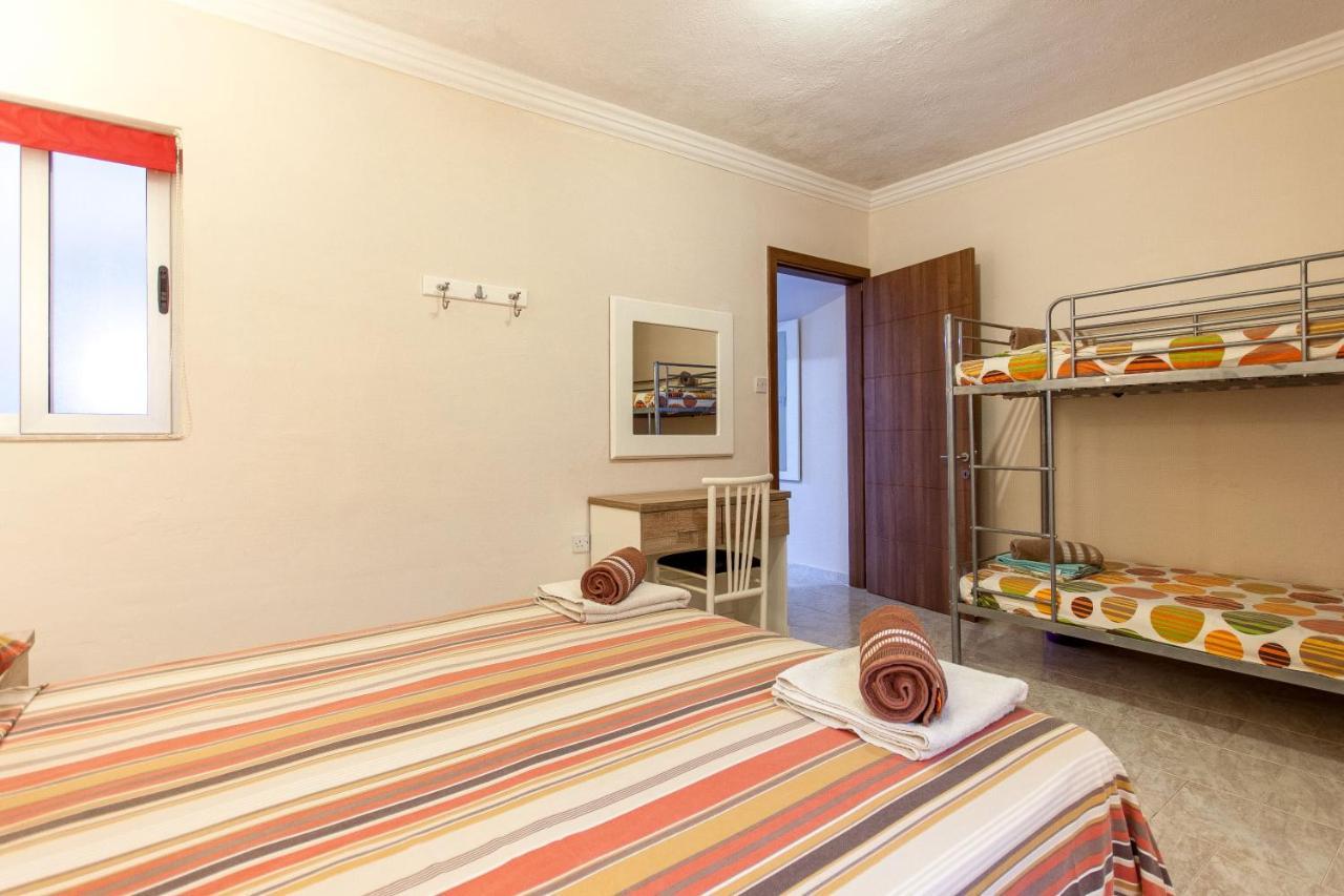 Pool And Sea Merill Apartments - Happy Rentals เมลลิฮา ภายนอก รูปภาพ