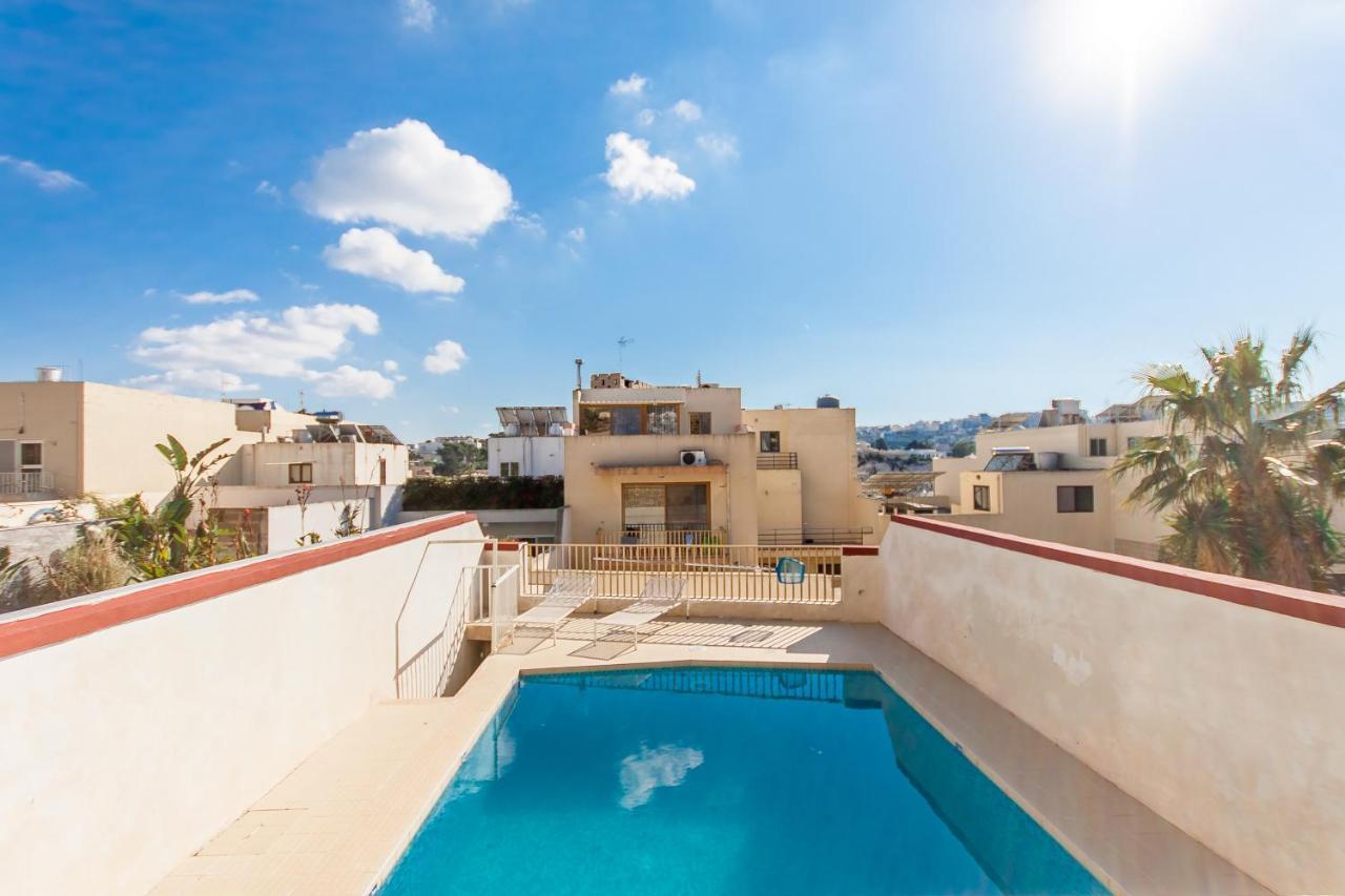 Pool And Sea Merill Apartments - Happy Rentals เมลลิฮา ภายนอก รูปภาพ